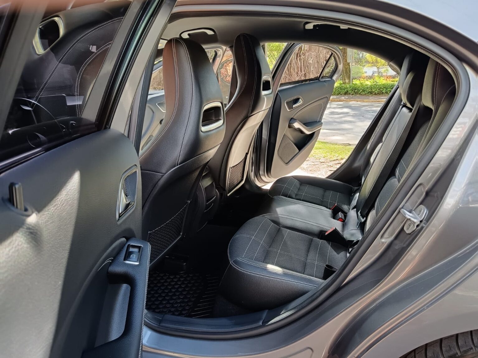 Mercedes-Benz-A200-2014-361FRB (13)