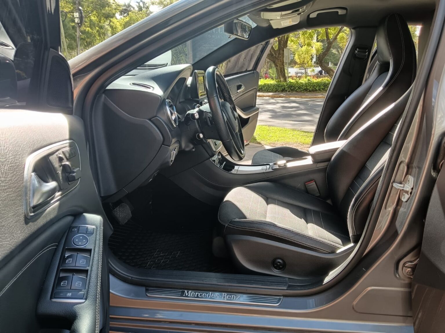 Mercedes-Benz-A200-2014-361FRB (17)