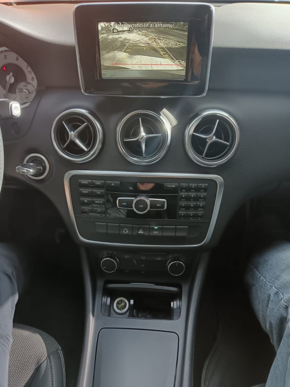 Mercedes-Benz-A200-2014-361FRB (6)