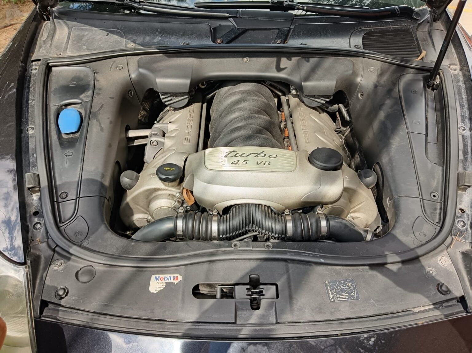 Porsche-Cayenne-Turbo-2003-411BMP (2)