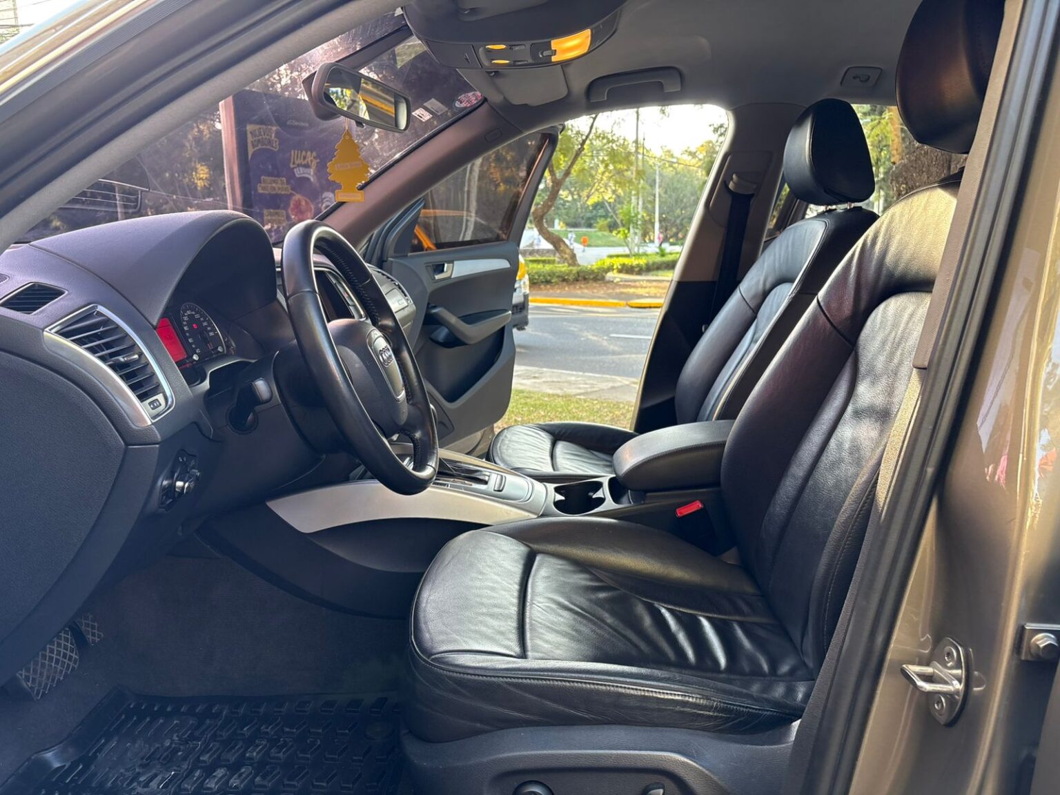 Audi-Q5-2011-655DYP (8)