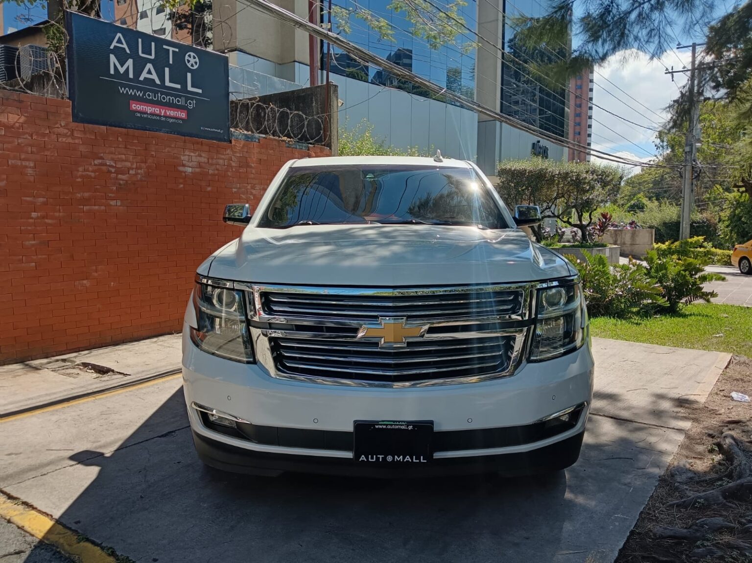 Chevrolet-Tahoe-LTZ-2016-846JZH (1)