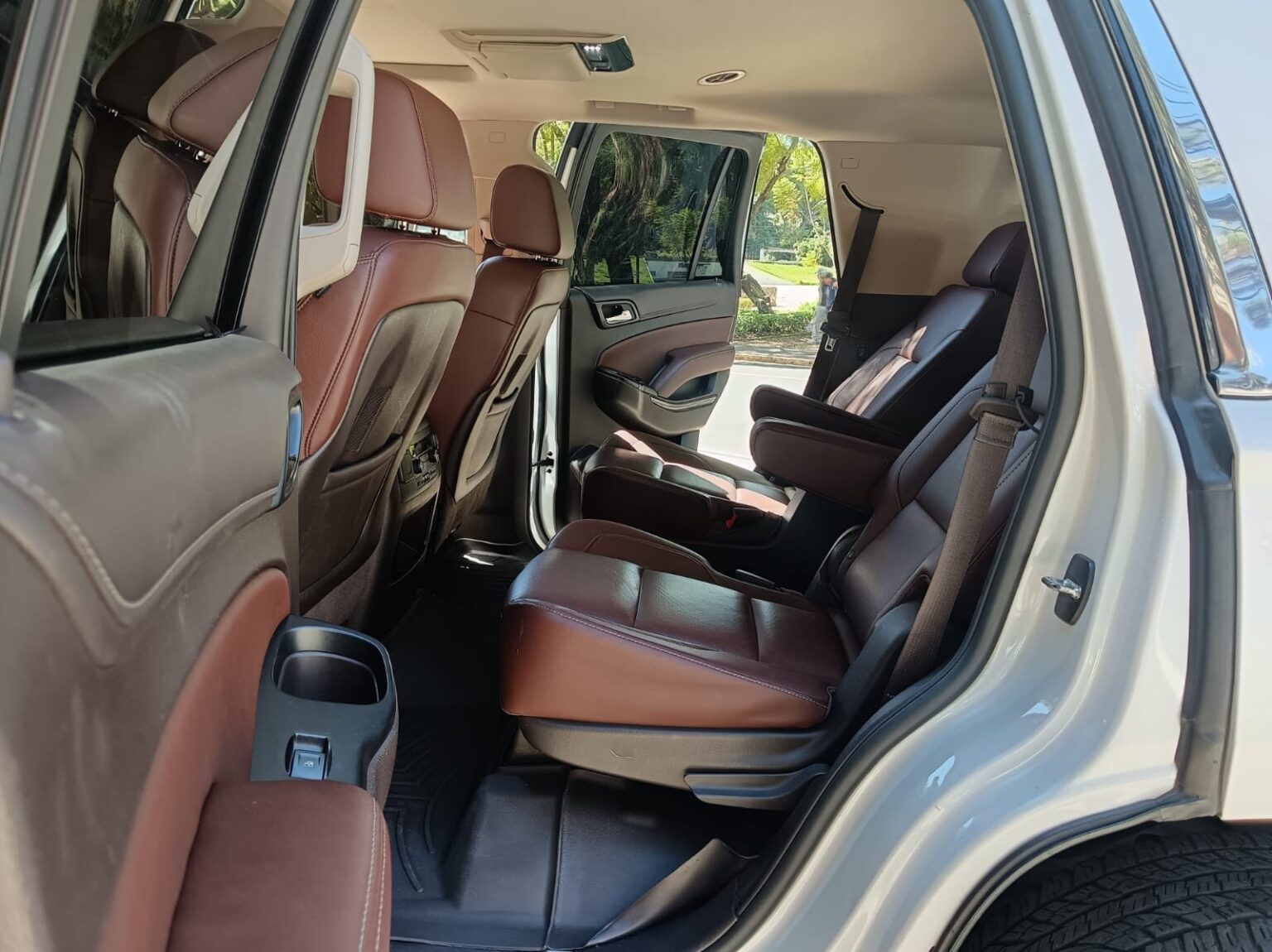 Chevrolet-Tahoe-LTZ-2016-846JZH (10)