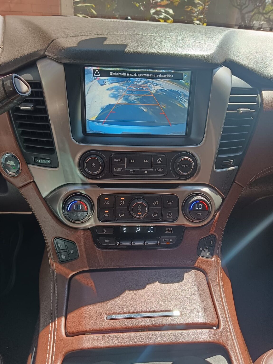 Chevrolet-Tahoe-LTZ-2016-846JZH (15)