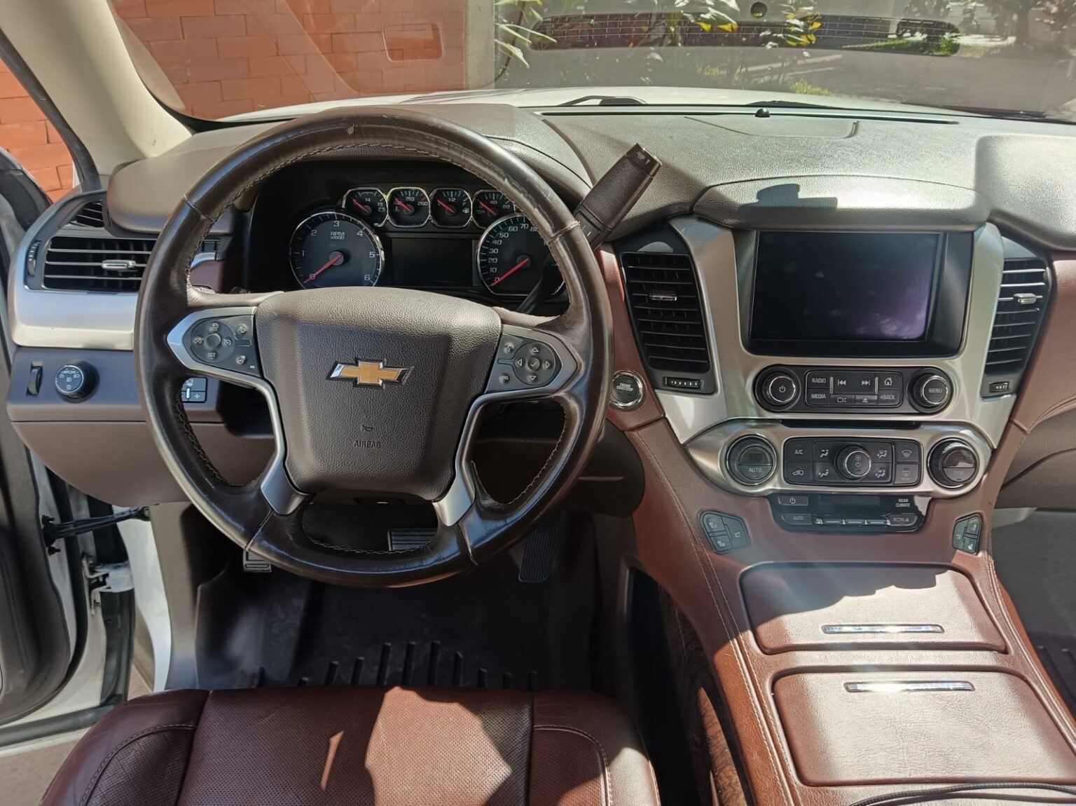 Chevrolet-Tahoe-LTZ-2016-846JZH (17)