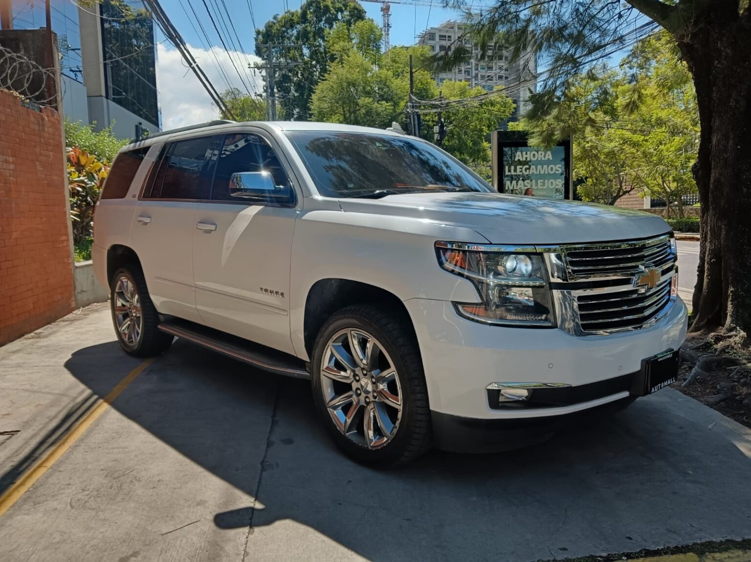 Chevrolet-Tahoe-LTZ-2016-846JZH (2)