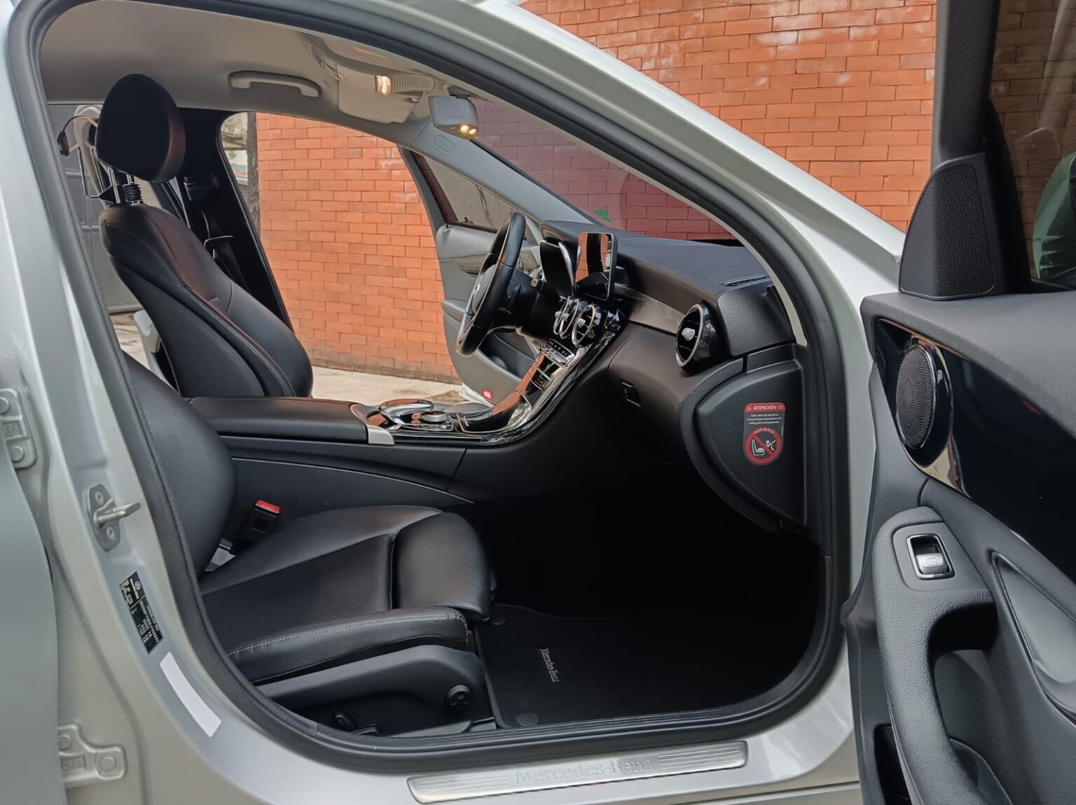 Mercedes-Benz-C180-2020-377JCH (12)
