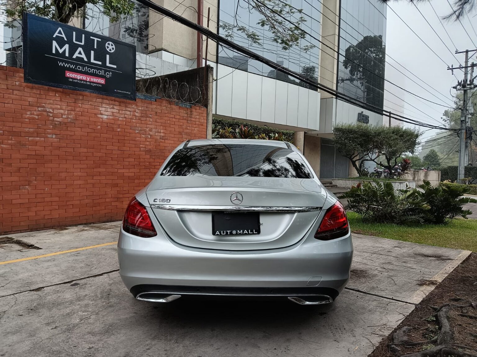 Mercedes-Benz-C180-2020-377JCH (2)