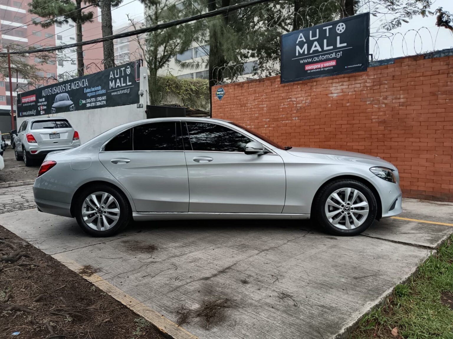 Mercedes-Benz-C180-2020-377JCH (4)