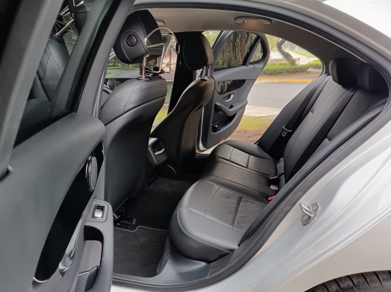 Mercedes-Benz-C180-2020-377JCH (6)