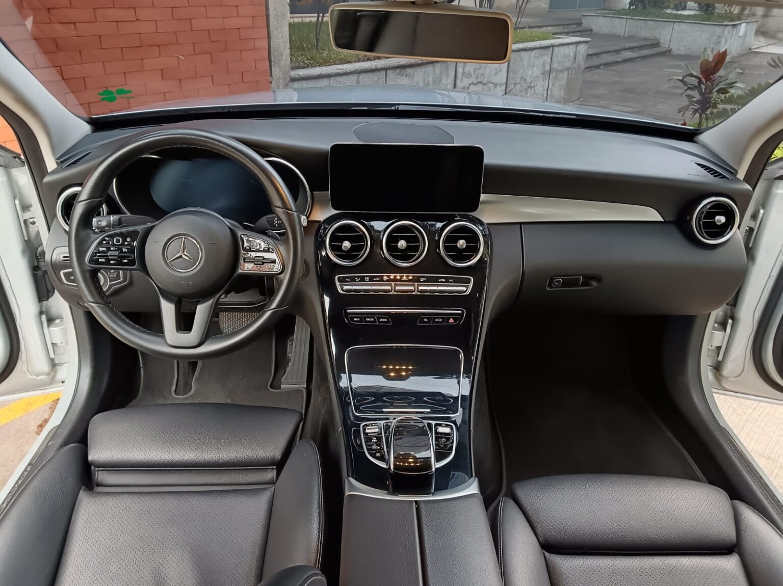 Mercedes-Benz-C180-2020-377JCH (9)