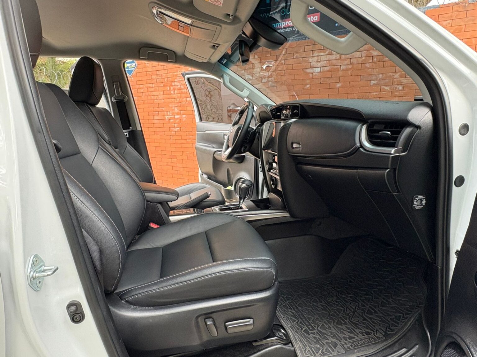 Toyota-Fortuner-2024-969KKP (10)