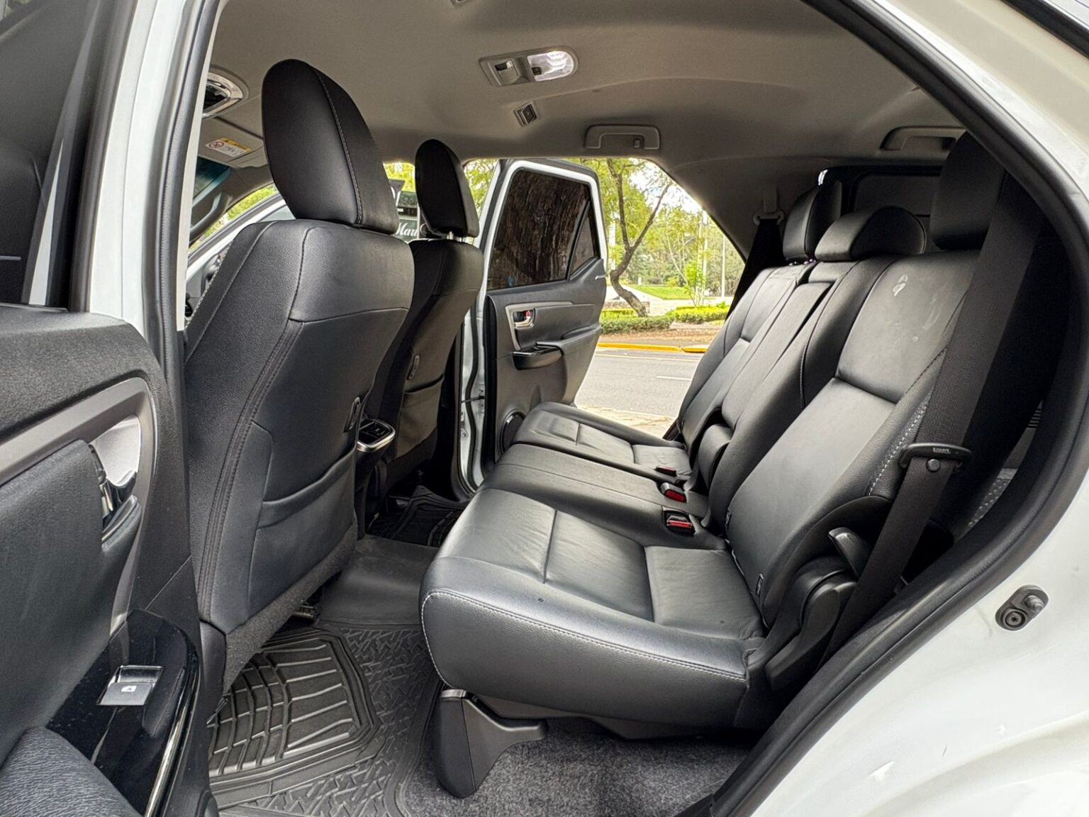 Toyota-Fortuner-2024-969KKP (12)