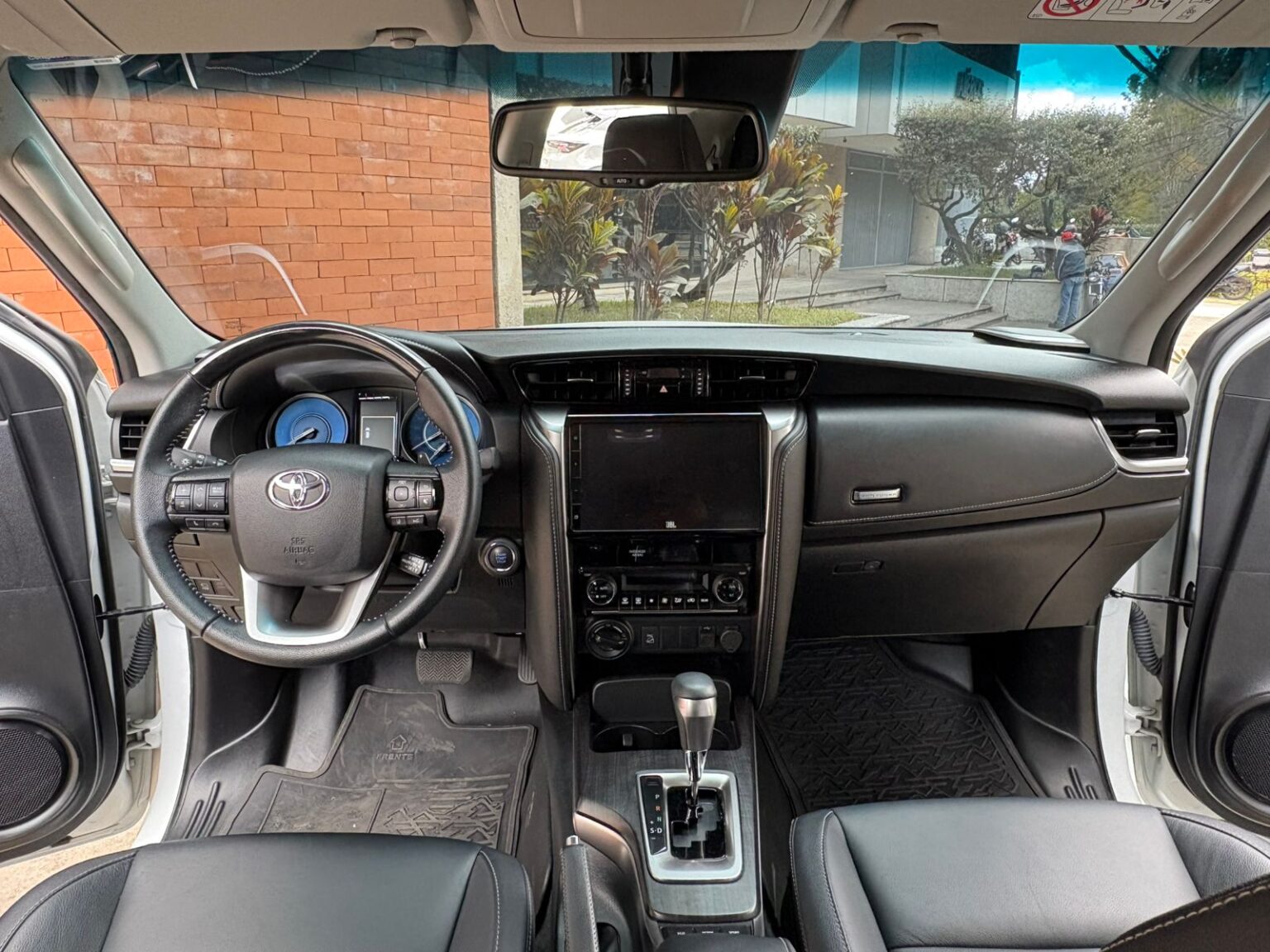 Toyota-Fortuner-2024-969KKP (17)