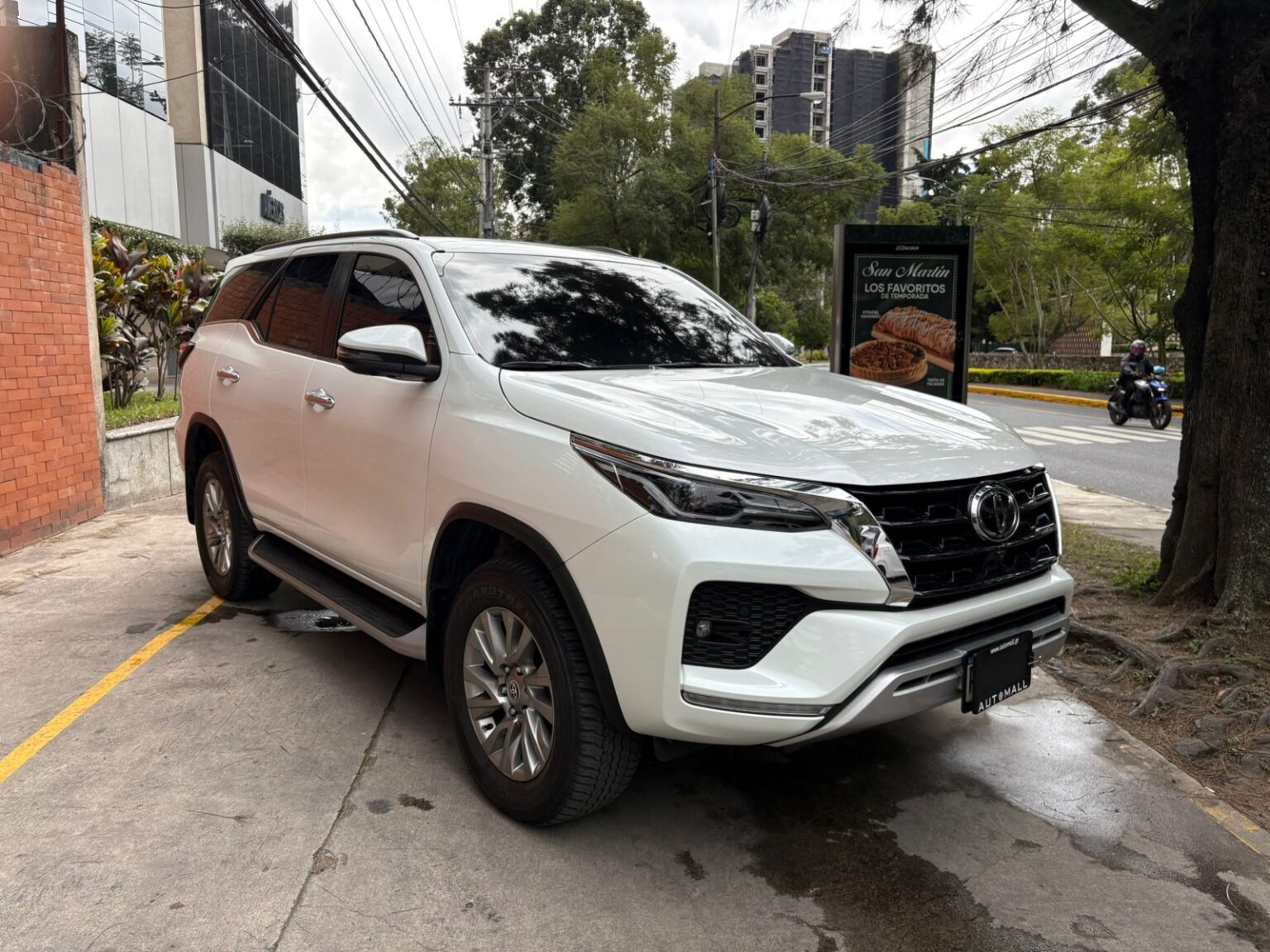 Toyota-Fortuner-2024-969KKP (3)