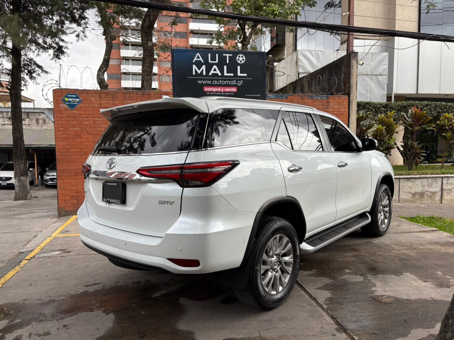 Toyota-Fortuner-2024-969KKP (9)