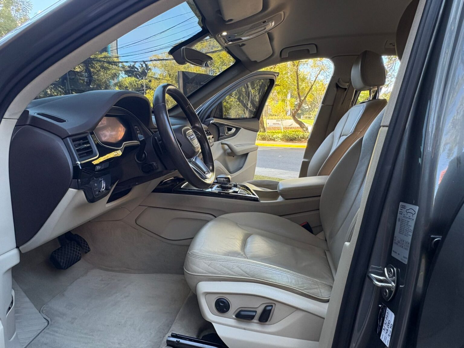 Audi-Q7-Blindada-2016-123GDB (8)