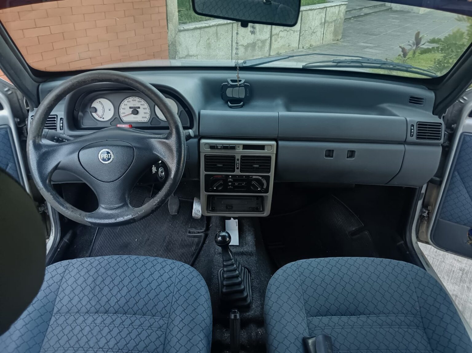 Fiat-Uno-2004-420BGS (13)