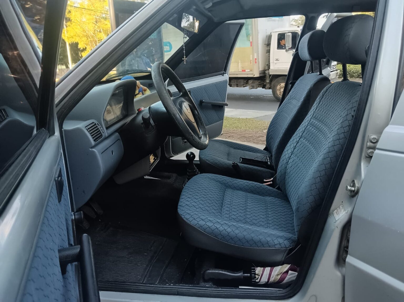 Fiat-Uno-2004-420BGS (7)