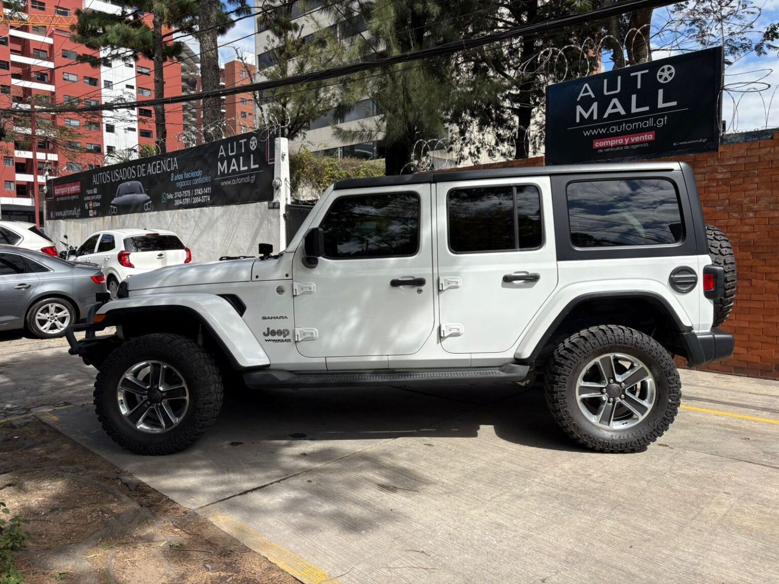 Jeep-Wrangler-Sahara-2019-764HRV (7)