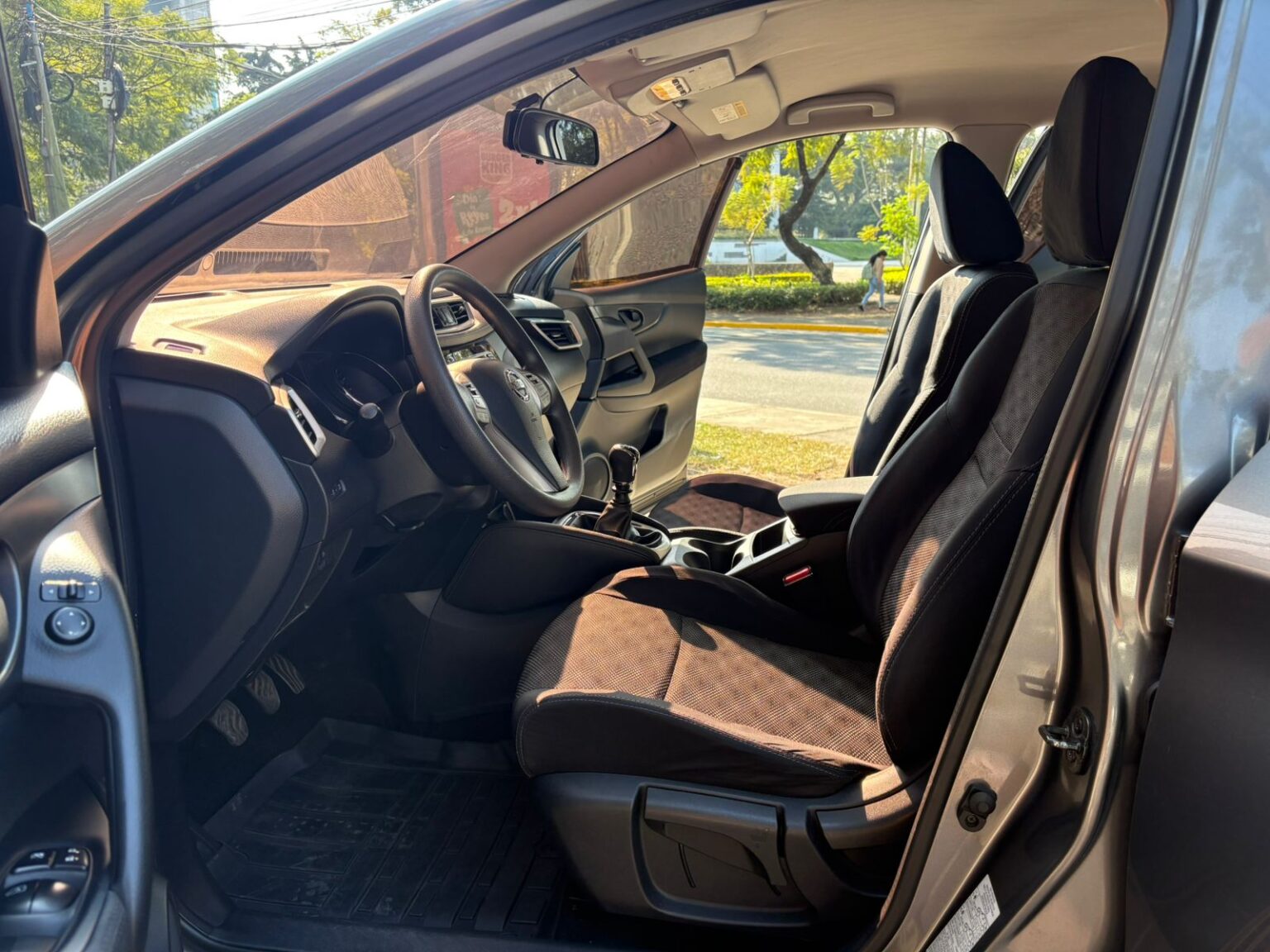 Nissan-Qashqai-MT-2016-964GFH (12)