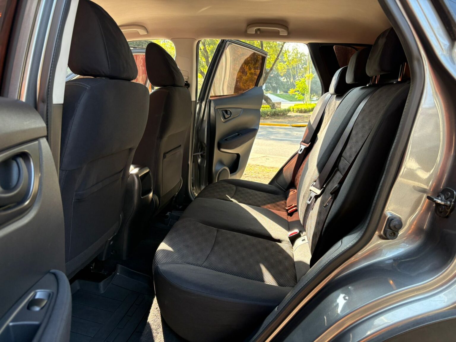 Nissan-Qashqai-MT-2016-964GFH (8)