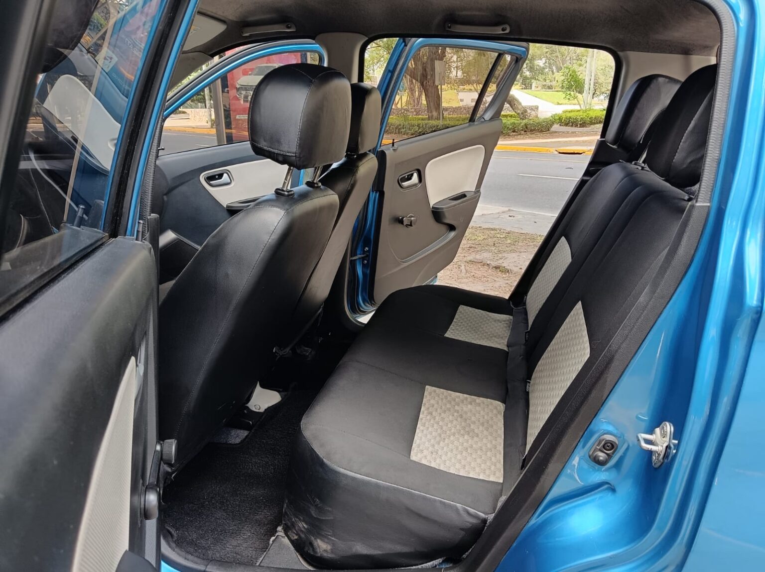 Suzuki-Alto-2022-939JLQ (10)