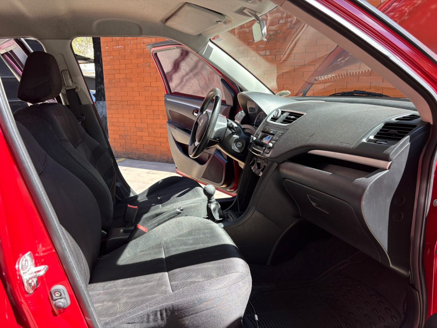 Suzuki-Swift-GL-2015-FTK (16)