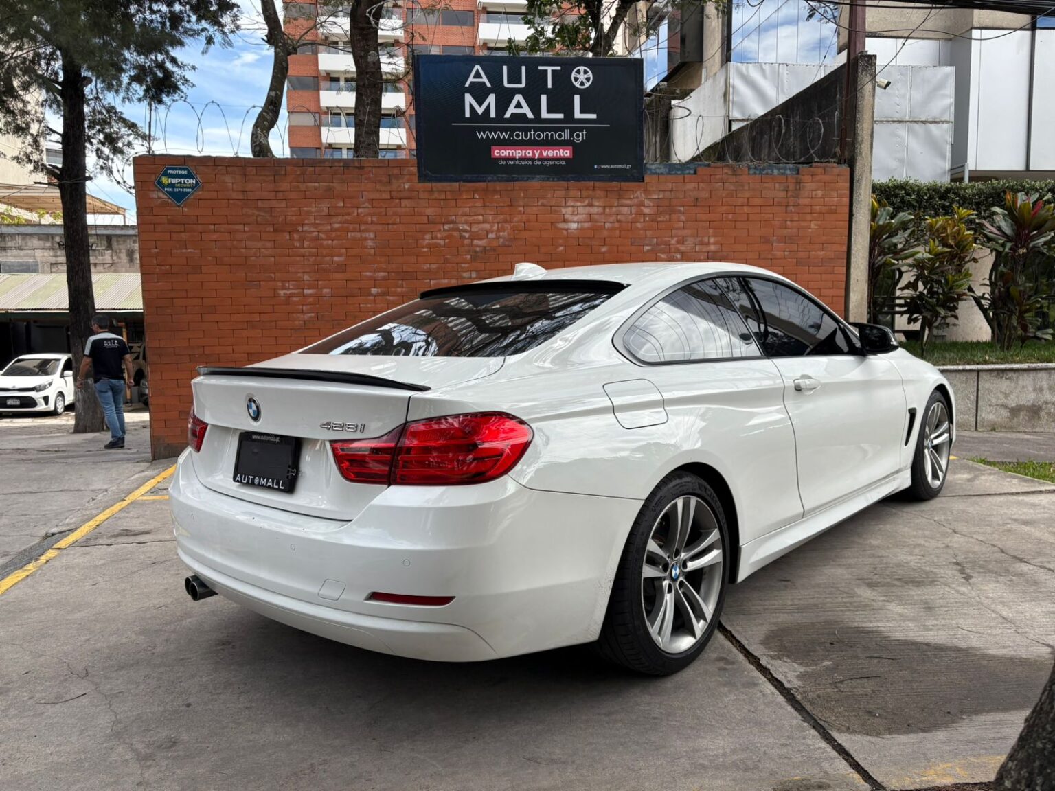 BMW-4428-Coupe-2014-397KRH (6)