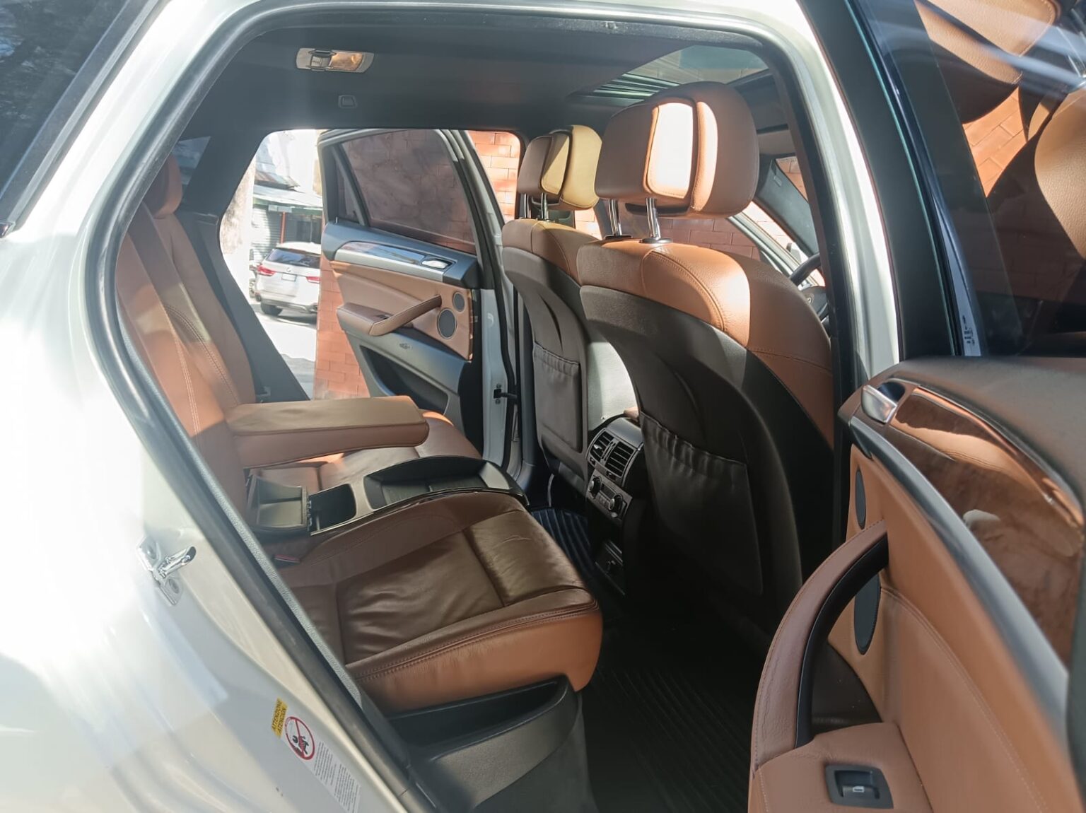 BMW-X6-50i-2009-795DPK (14)