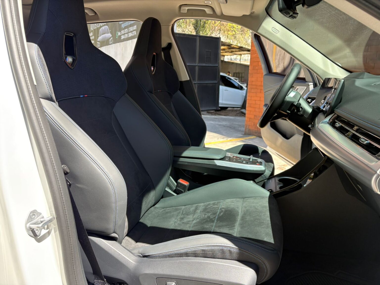 BMW-iX1-2025-861LGY (11)