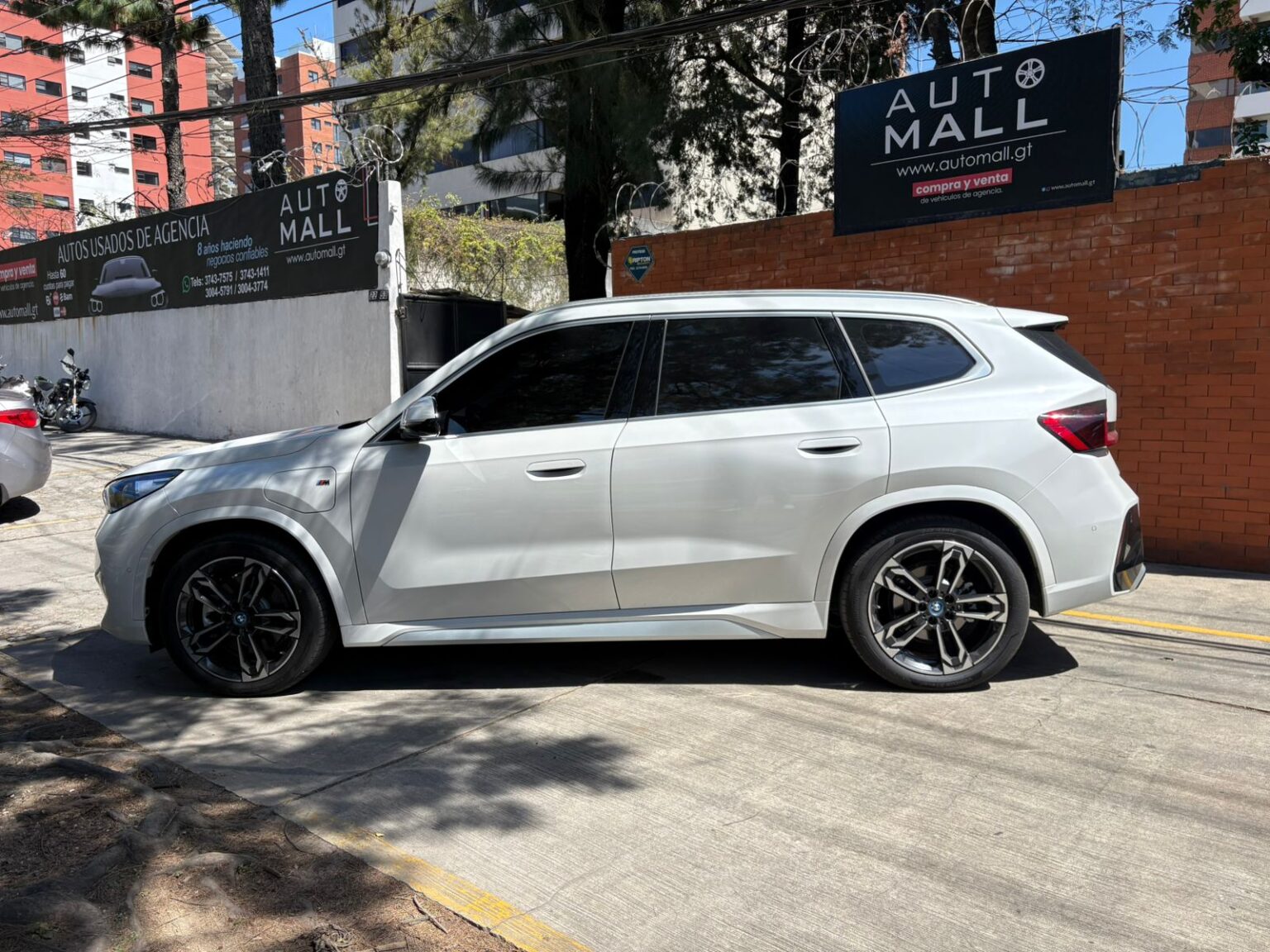 BMW-iX1-2025-861LGY (12)