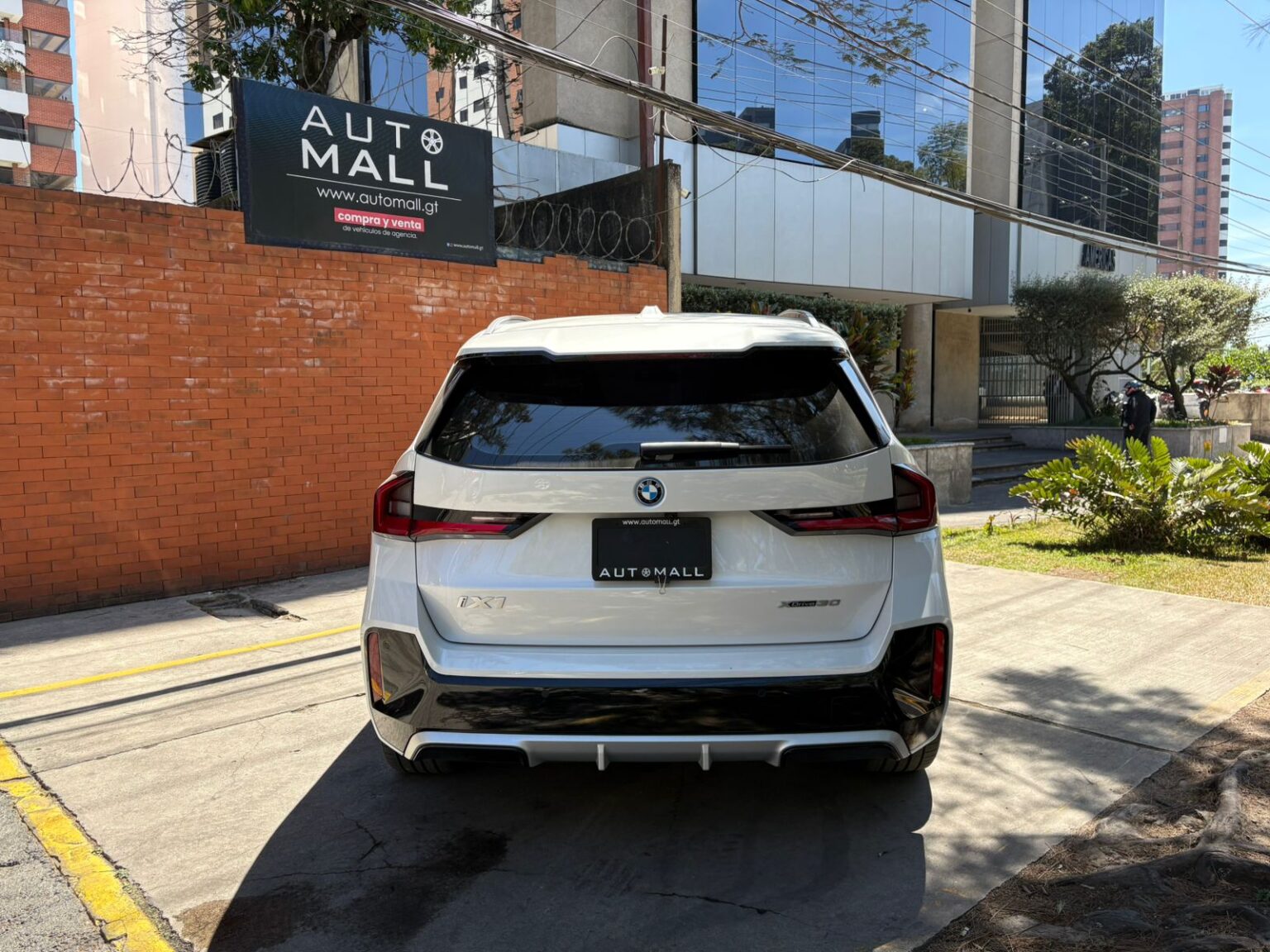 BMW-iX1-2025-861LGY (5)