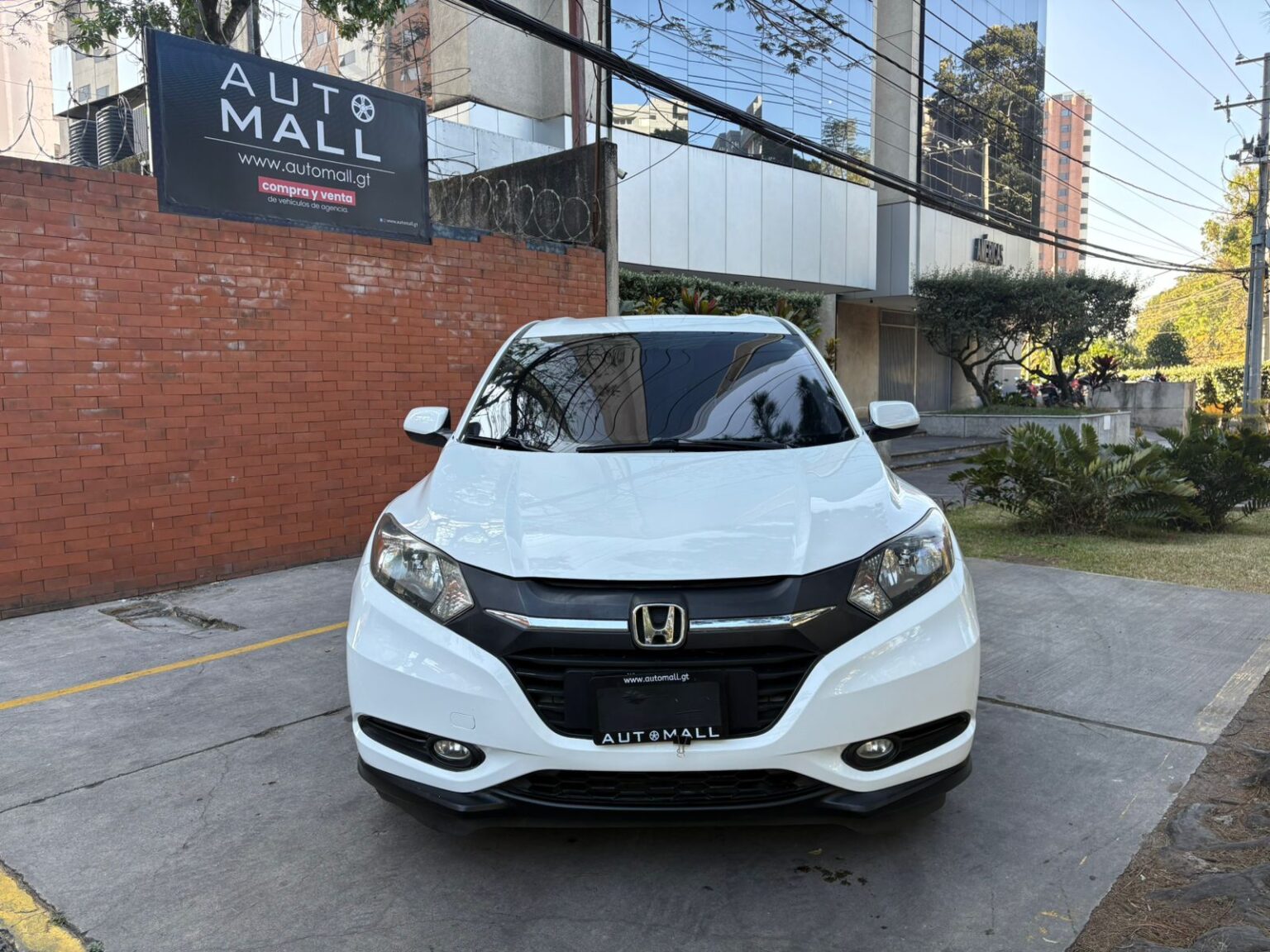 Honda-HRV-LX-2018-683JQR (1)