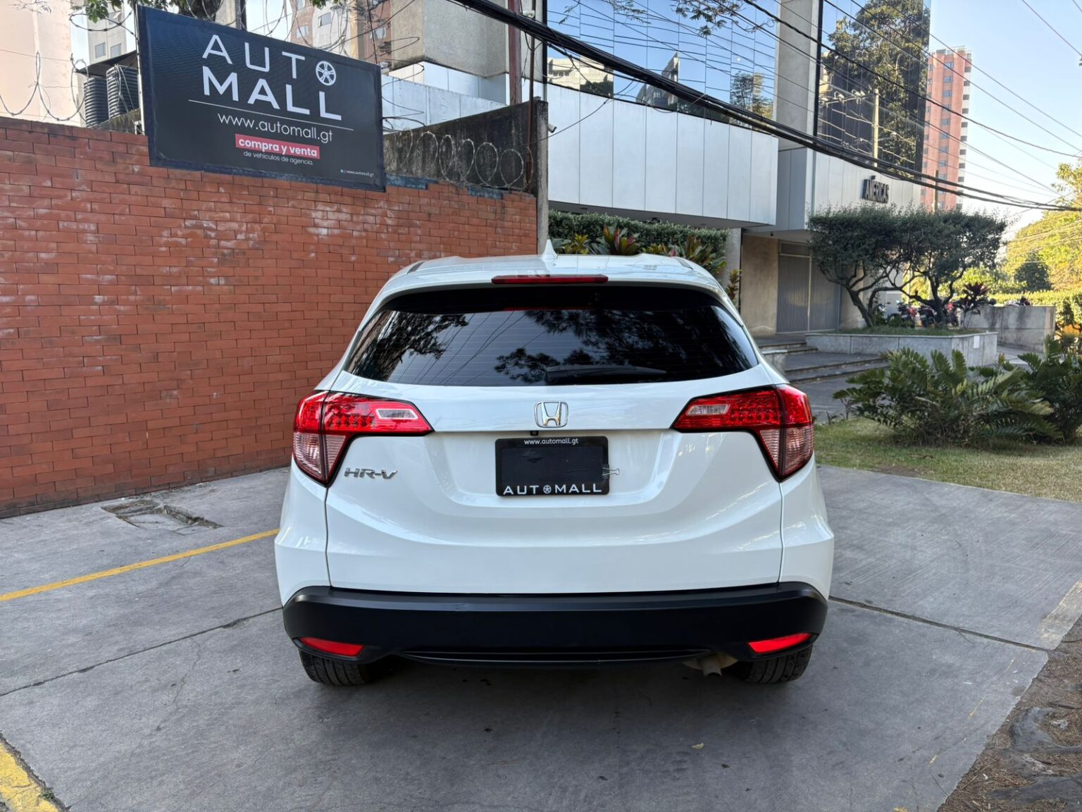 Honda-HRV-LX-2018-683JQR (5)