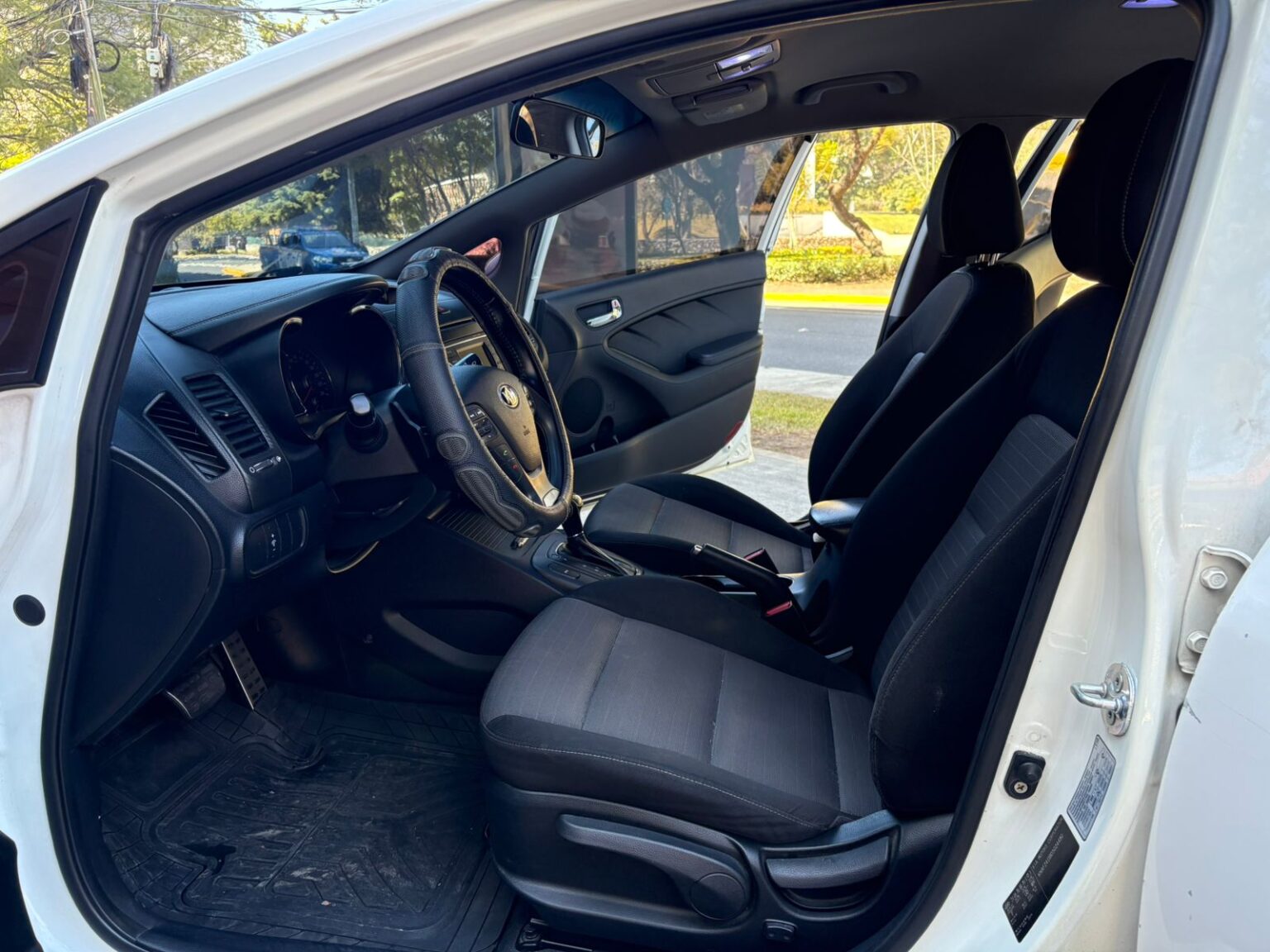 Kia-Cerato-SX-2013-314FLJ (8)