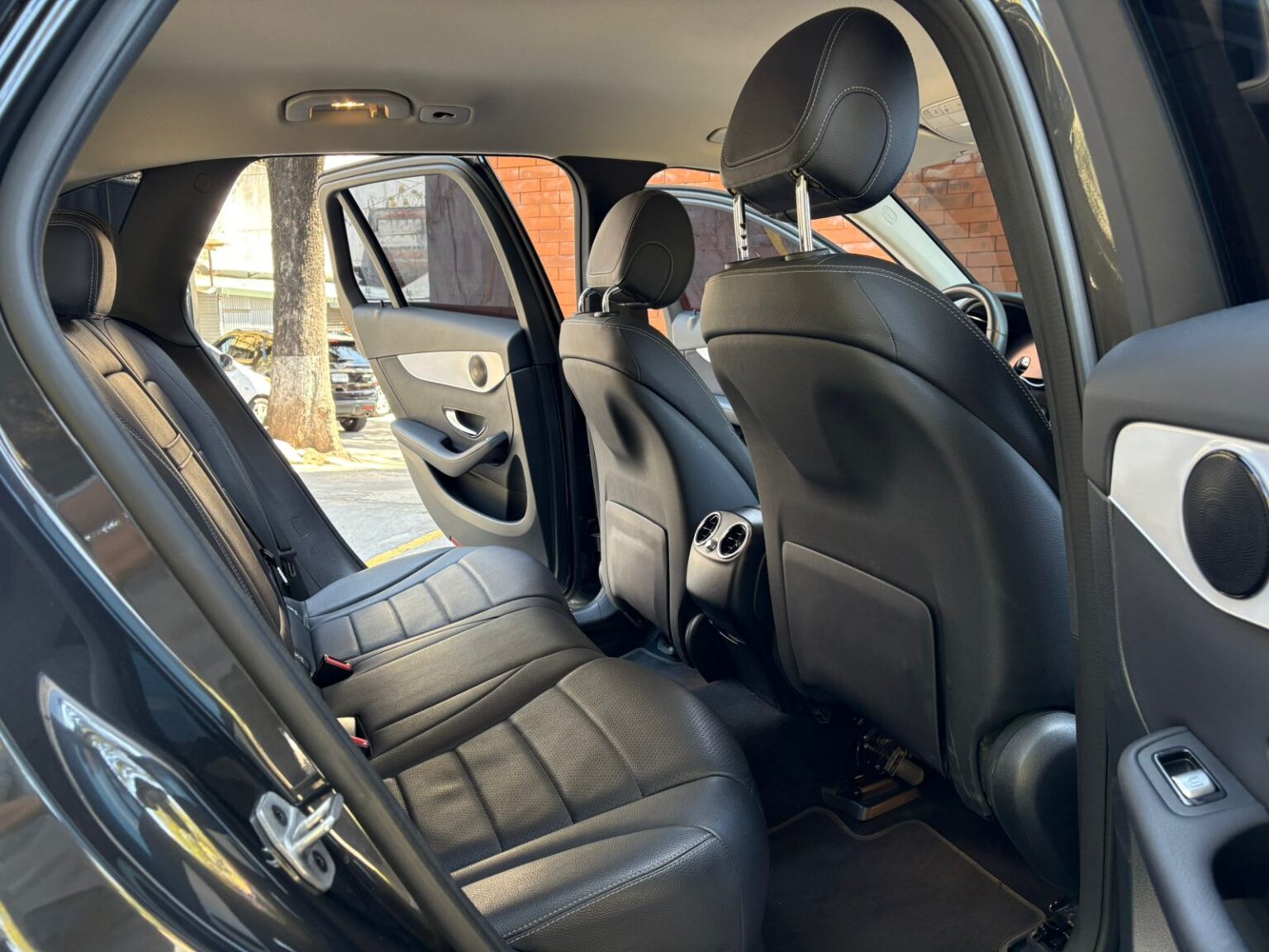 Mercedes-Benz-GLC200-2021-485JKC (11)