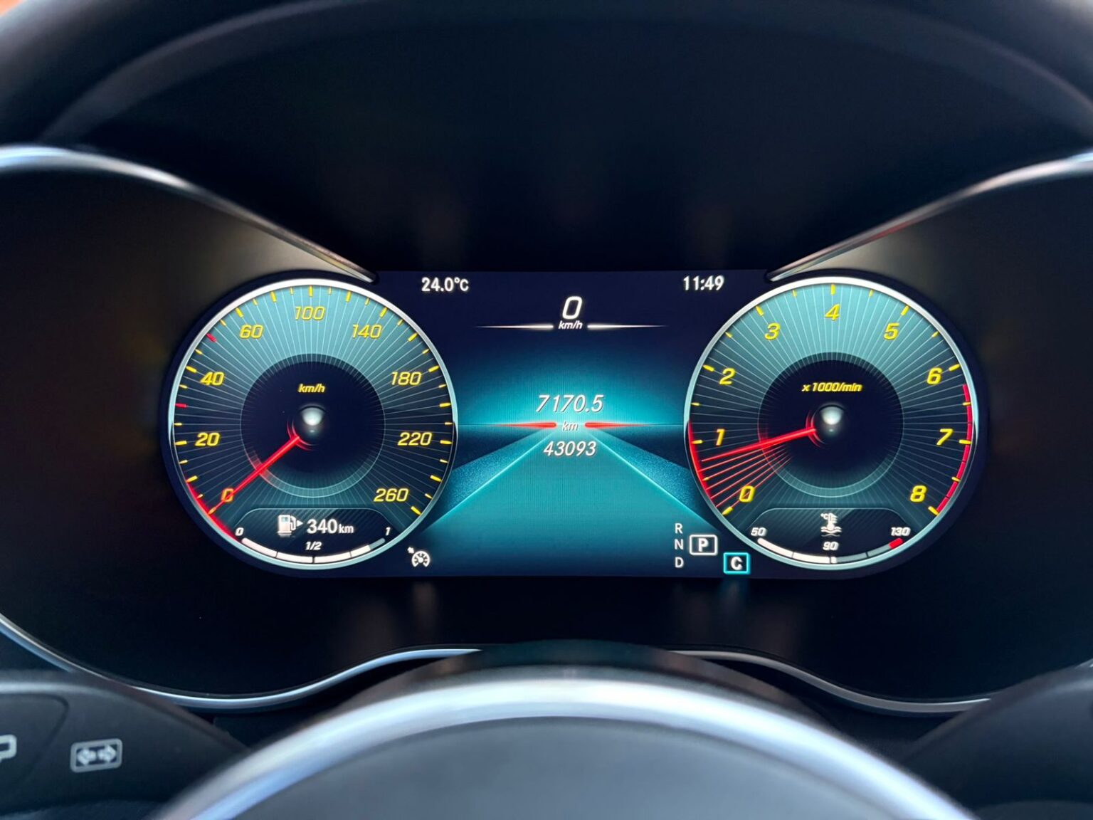 Mercedes-Benz-GLC200-2021-485JKC (13)