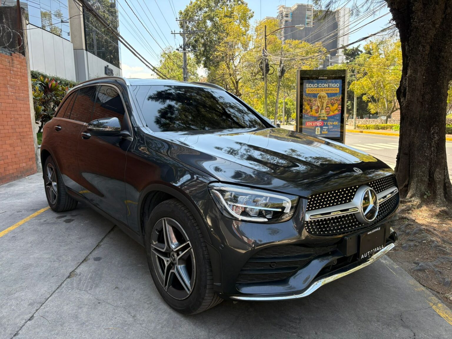 Mercedes-Benz-GLC200-2021-485JKC (2)