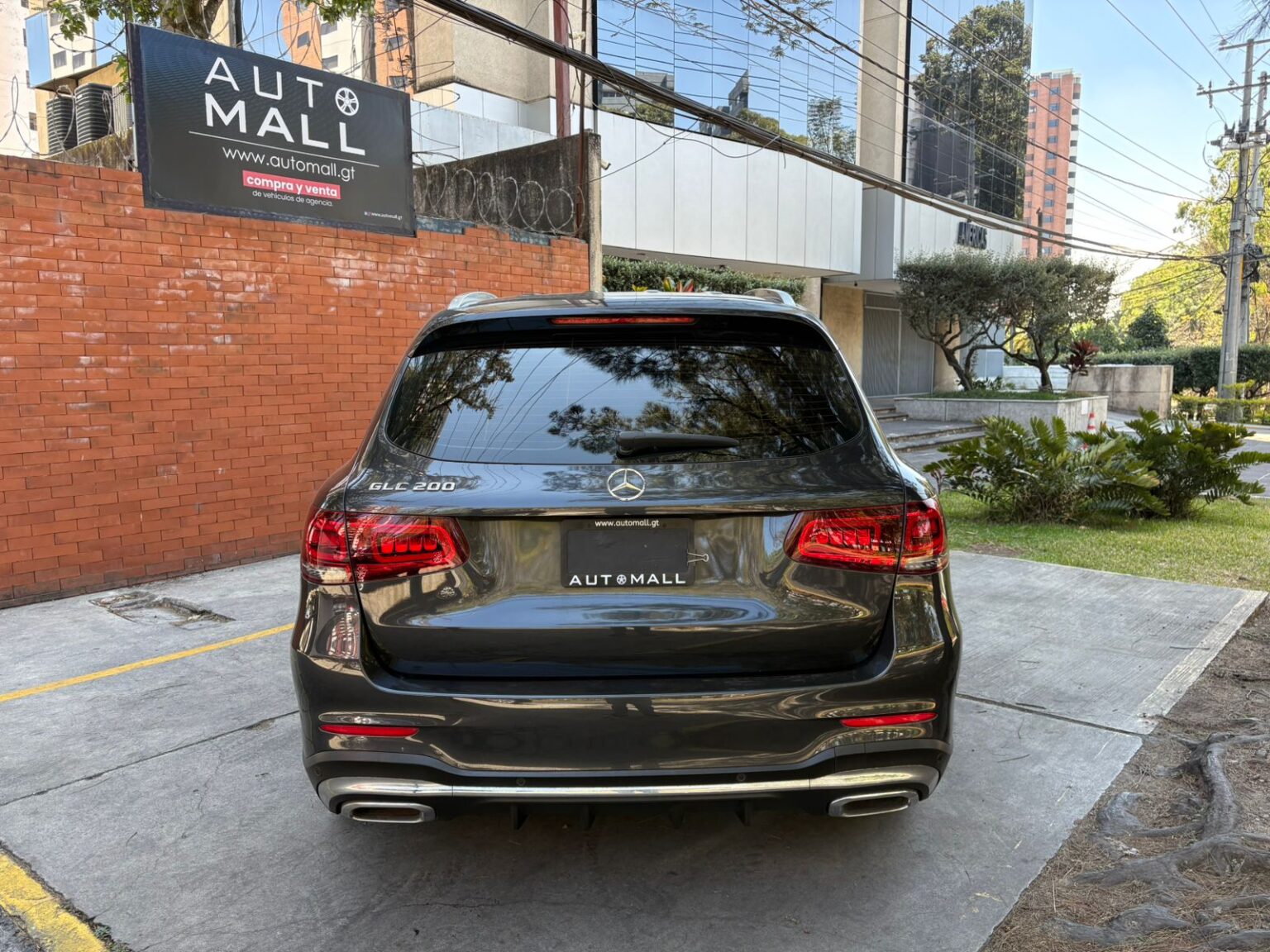 Mercedes-Benz-GLC200-2021-485JKC (5)