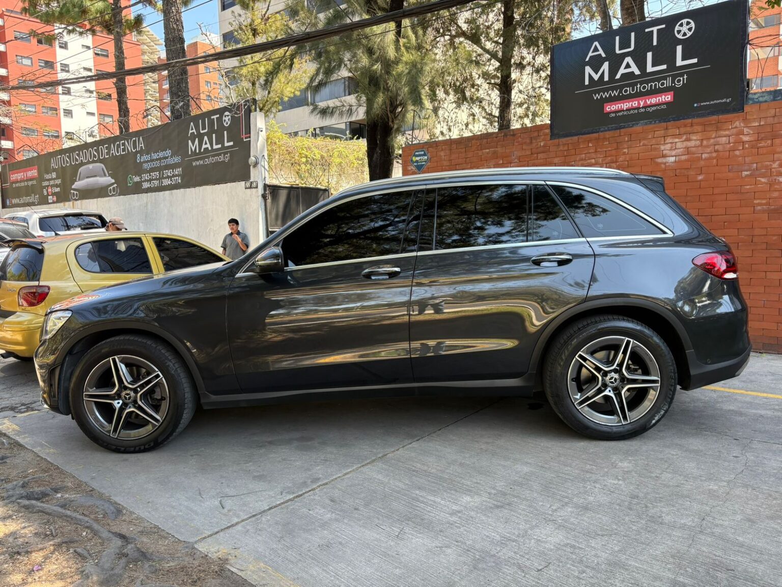 Mercedes-Benz-GLC200-2021-485JKC (7)