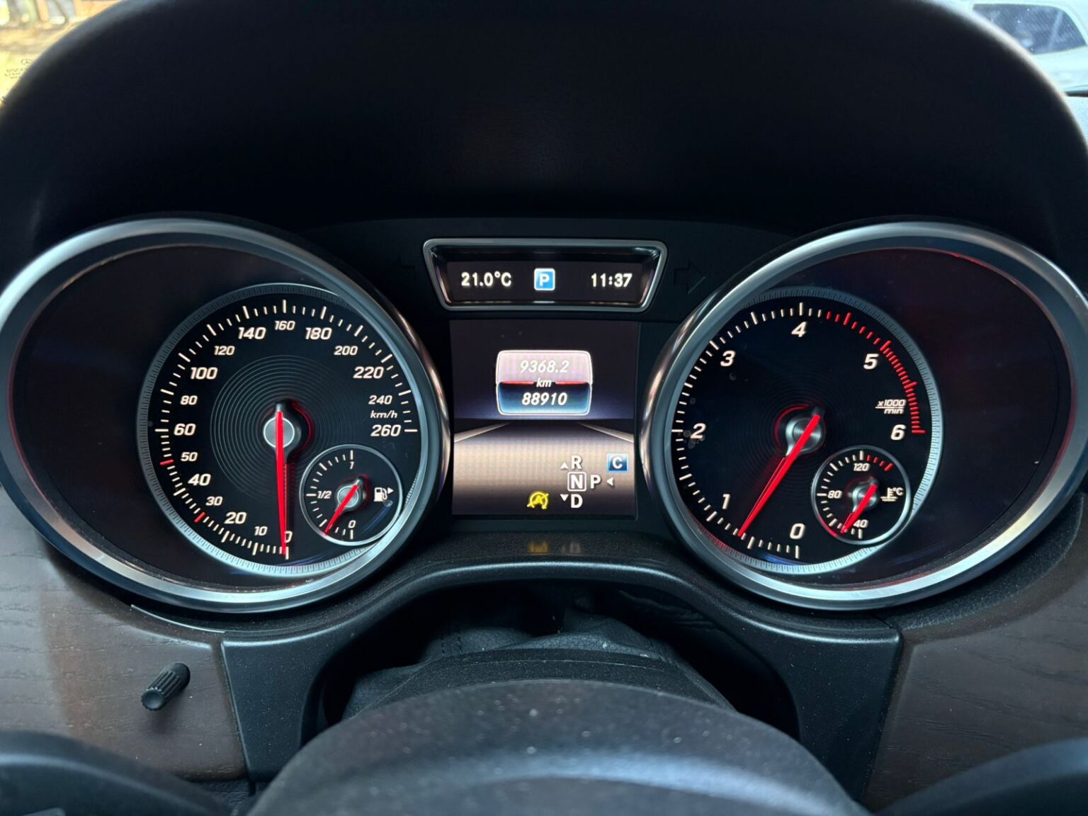 Mercedes-Benz-GLE350-2018-117GWJ (13)