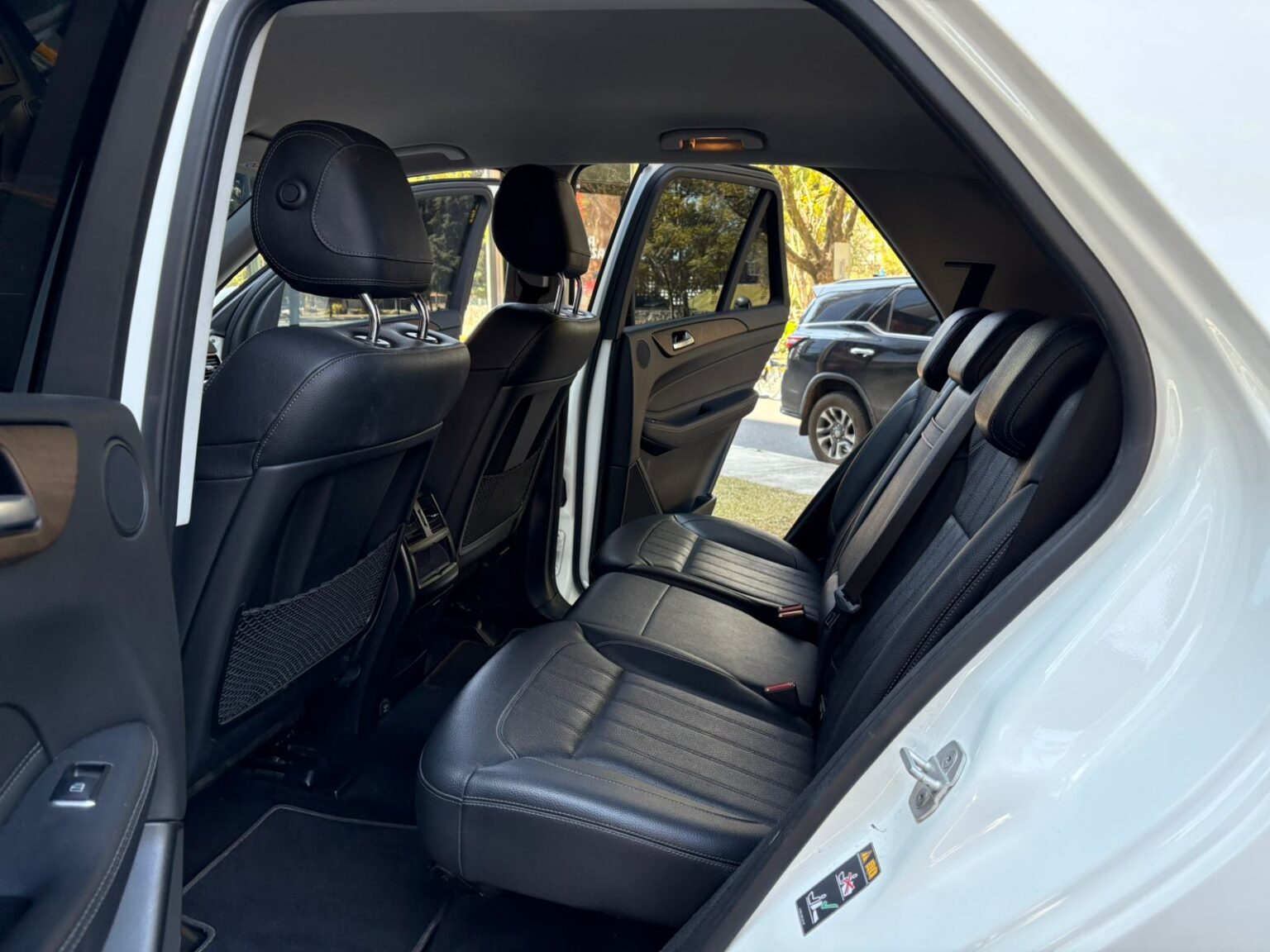 Mercedes-Benz-GLE350-2018-117GWJ (9)