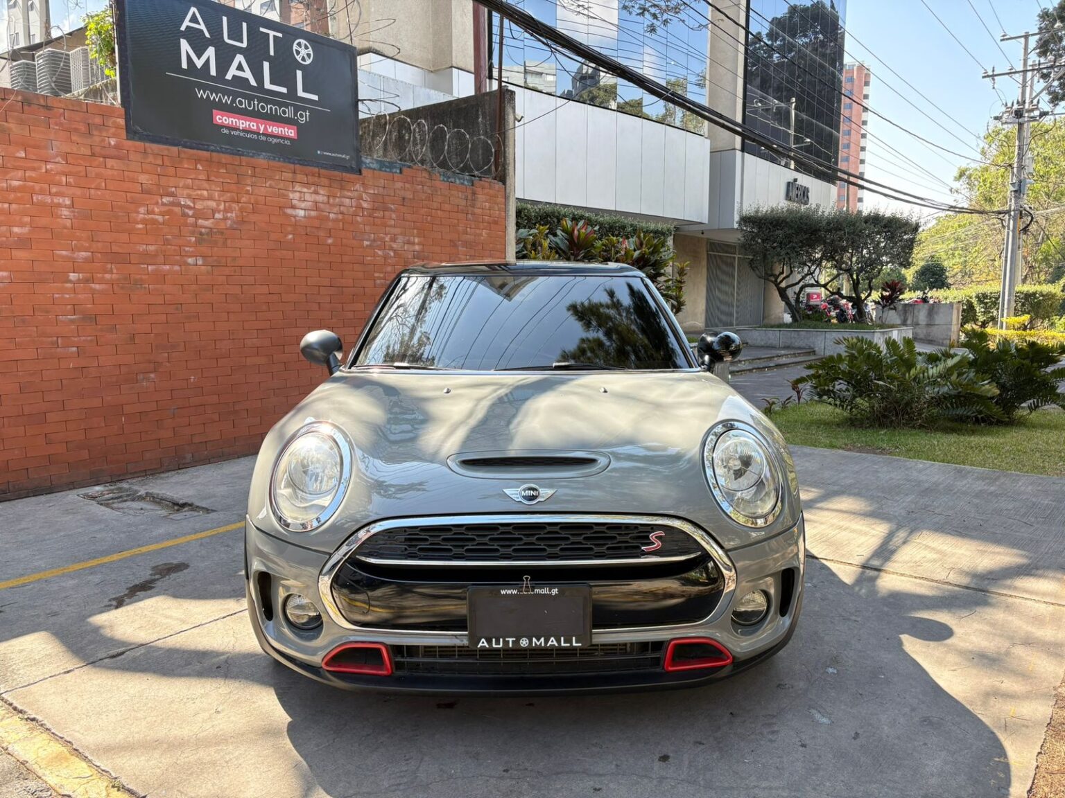 Mini-Cooper-S-Clubman-2016-627KXH (1)