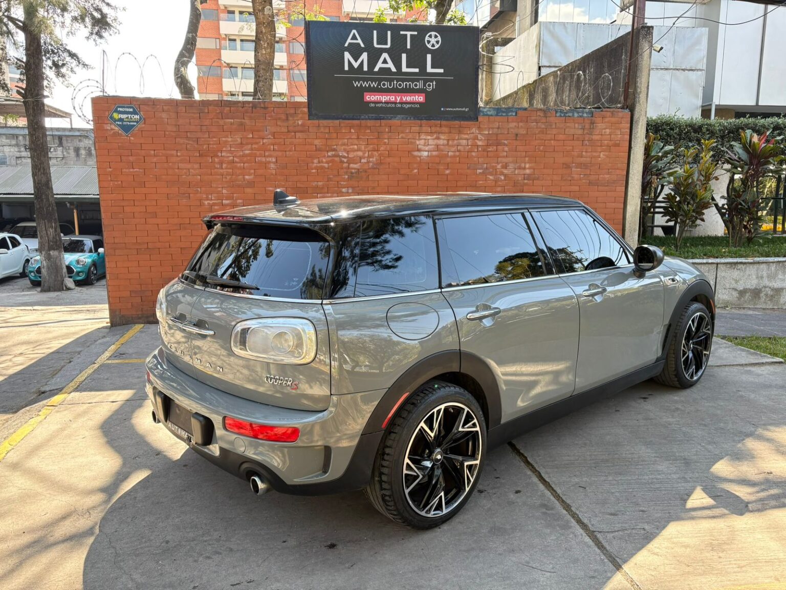 Mini-Cooper-S-Clubman-2016-627KXH (6)