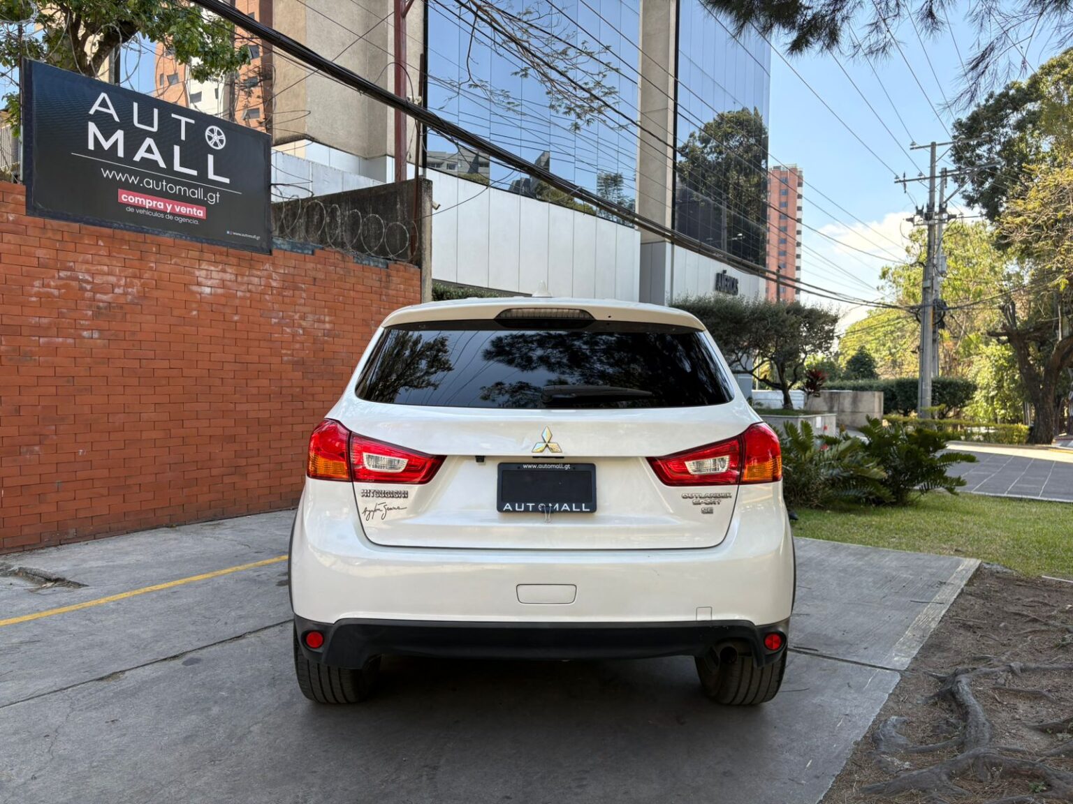 Mitsubishi-Outlander-Sport-SE-2017-491JQS (7)