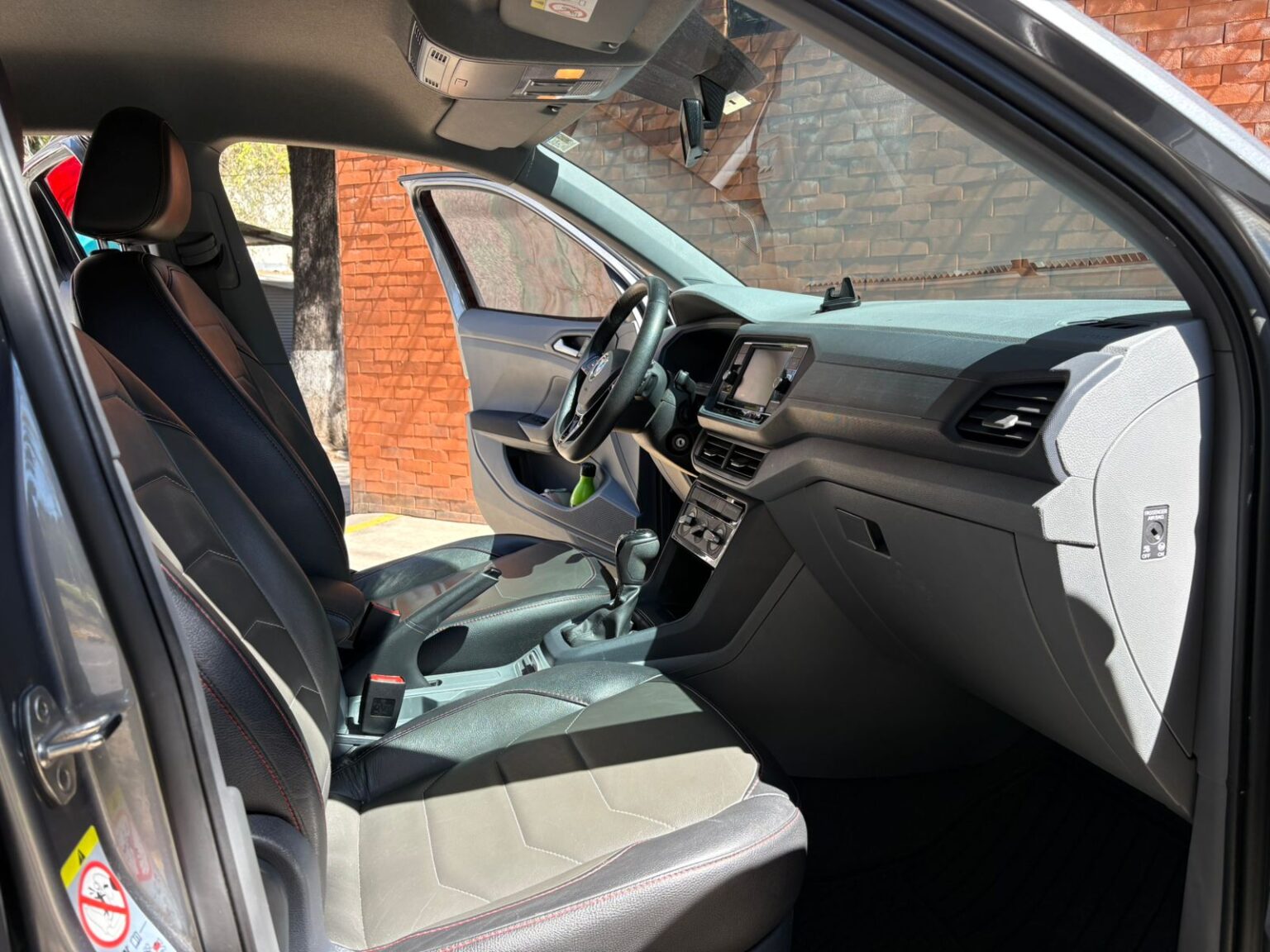 Volkswagen-TCross-2021-167JBF (10)