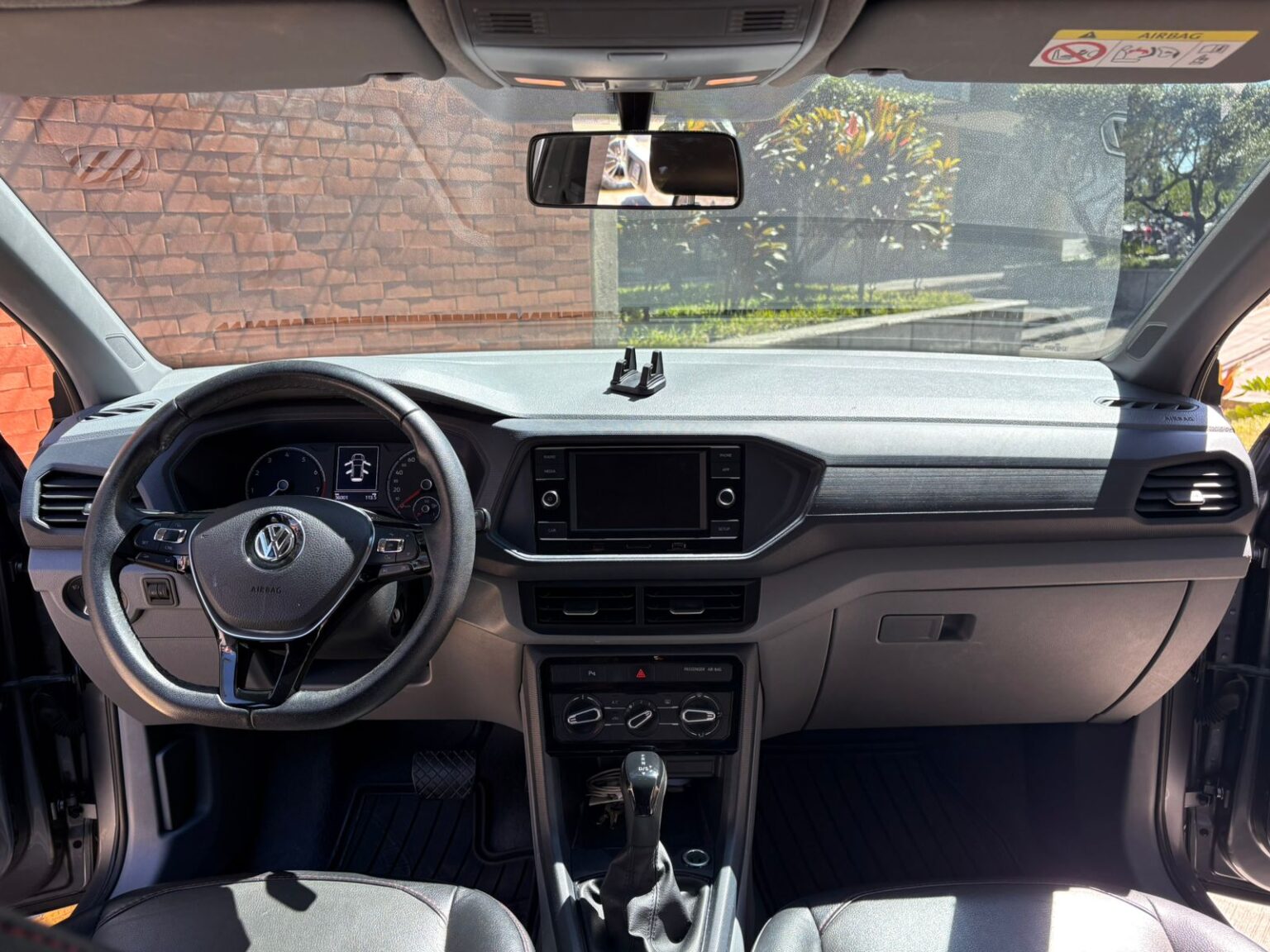 Volkswagen-TCross-2021-167JBF (12)