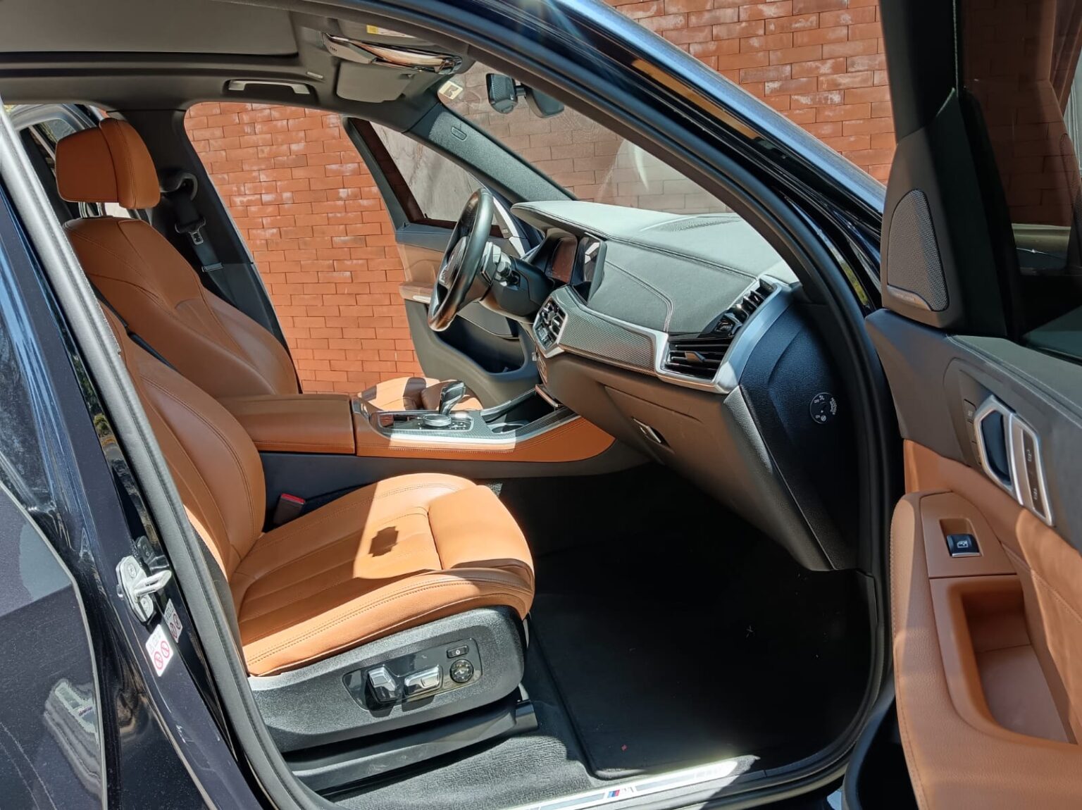 BMW-X5-40i-2021-434JDK (6)