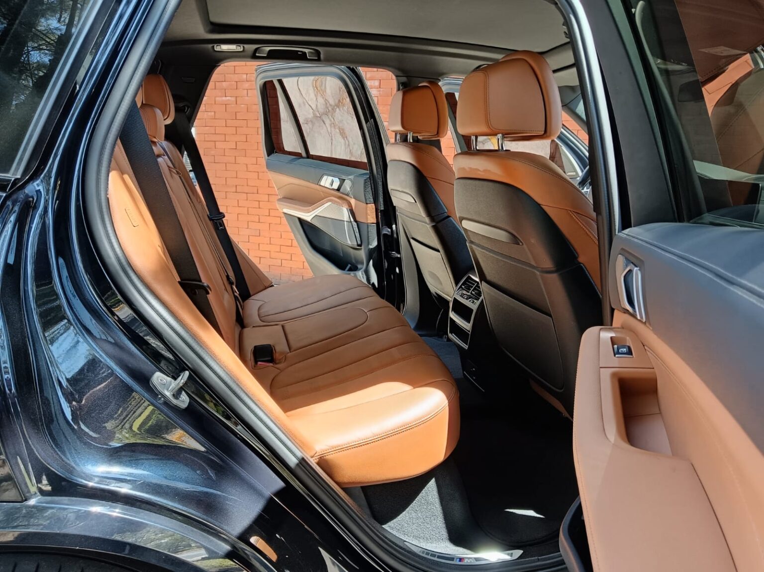 BMW-X5-40i-2021-434JDK (7)